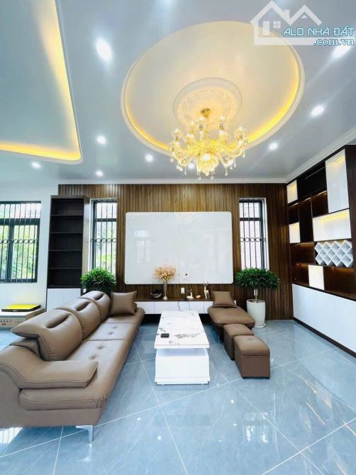 🏠🏠BÁN BIỆT THỰ MINI 3 TẦNG - GẦN HỒ RẾ- CÔNG VIÊN AN DƯƠNG - TIỆN NGHI ĐẦY ĐỦ