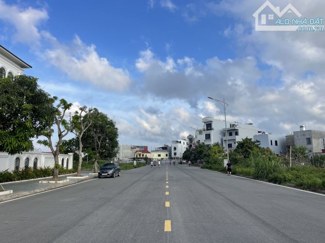 95.3m2 đất TĐC Đồng Bồ - Ngang 4.5m - Đường 25m - Sang tên ngay xây dựng thoải mái