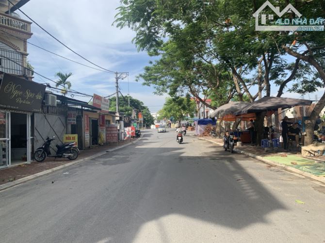 Giá 11 tỷ - 90m2 đấu giá làng Cam Cổ Bi đường 13m vỉa hè, giá đầu tư định cư được
