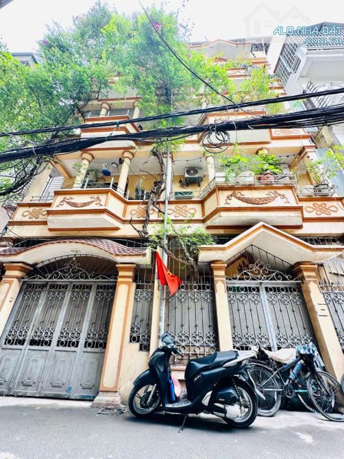 Siêu phẩm căn nhà cần bán 64m2 Phố Bùi Xương Trạch , Thanh Xuân , Hà Nội