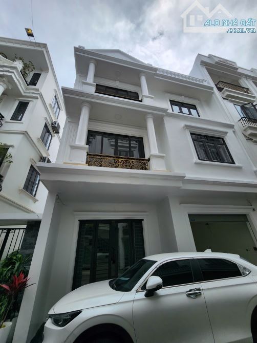 Cần bán căn nhà tại Vân Tra. An Đồng, An Dương. ngõ 7m ô tô đõ cửa.