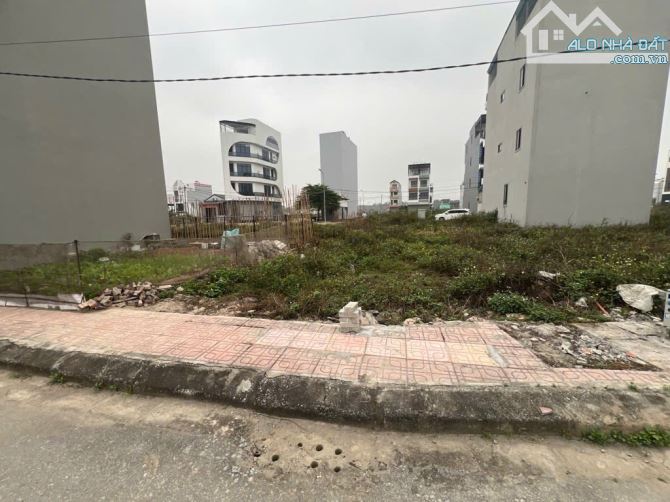 Bán đất dịch vụ Song Phương, DT 62m2, giá rẻ chỉ 7.7 tỷ