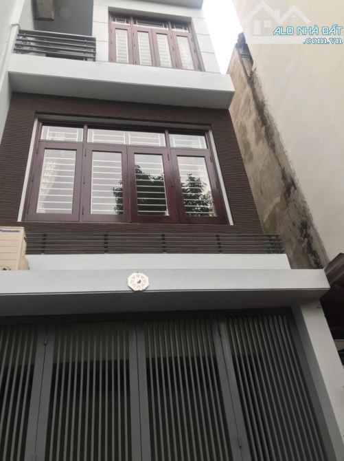 Bán nhà Cầu Giấy đường Lạc Long Quân. P Nghĩa Đô 52m 9.9tỷ 5 Tầng. Ô Tô Cạnh Hồ Tây