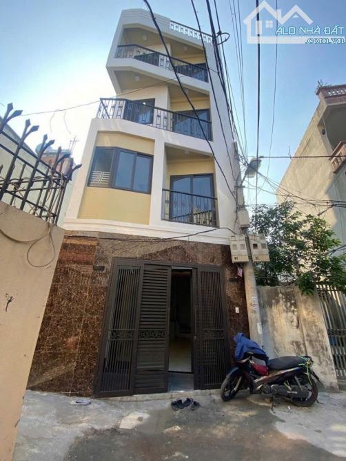 Nhà đẹp và rẻ - 35m x 5 tầng - MT 4,5m oto vào nhà - 5,45 tỷ có bớt