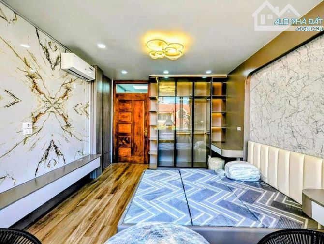 CẦU DIỄN-NGÕ SIÊU NÔNG-10M Ô TÔ TRÁNH-36Mx6TẦNG THANG MÁY-SÁT CHỢ-THÔNG SÀN NHỈNH 7 TỶ