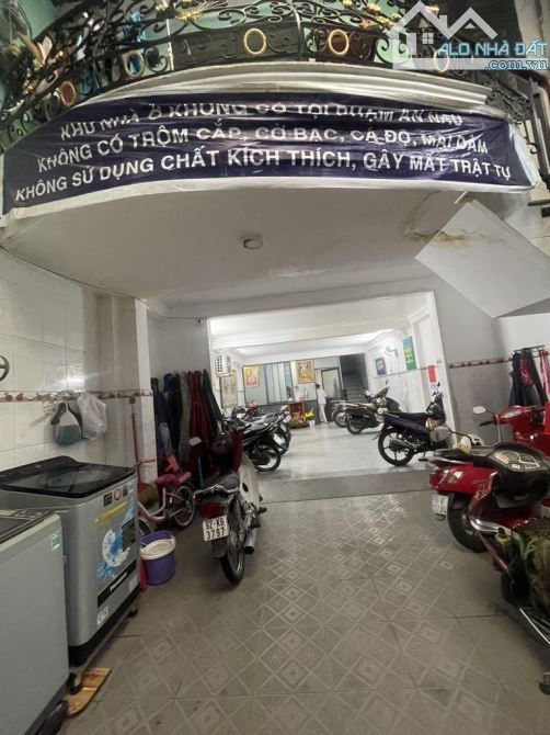 Bán nhà CHDV Phạm Văn Bạch, P15, Tân Bình, Ngang 5.2m, Thu Nhập Ổn Định, 12 Tỷ 5 TL