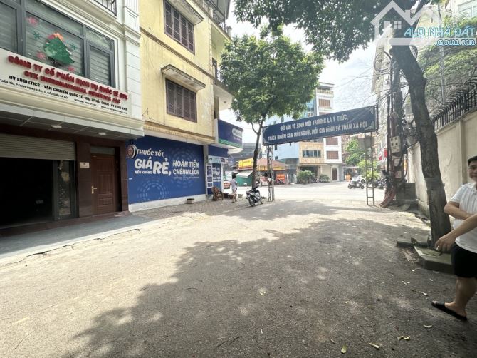 BÁN NHÀ HOÀNG QUỐC VIỆT- Ô TÔ TRÁNH, VỈA HÈ- 50M2, 7 TẦNG THANG MÁY_ GIÁ 15.5 TỶ