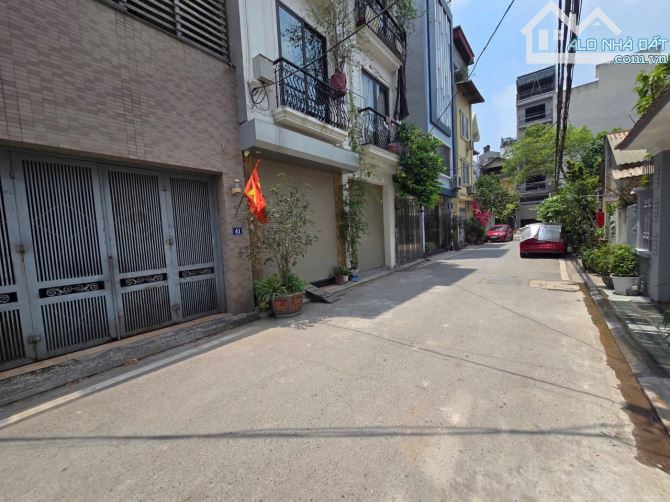 84,7m MT4,2m TƯ ĐÌNH LONG BIÊN PHÂN LÔ QUÂN ĐỘI CÓ QUY HOẠCH MỞ ĐƯỜNG 17,5m BÊN HÔNG NHÀ
