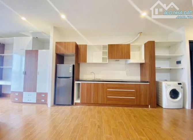 Bán Toà Căn Hộ 5 Tầng - Ngay Làng Đại Học - 160m2 - Dòng Tiền 70trieu- Nhỉnh 15Tỷ.