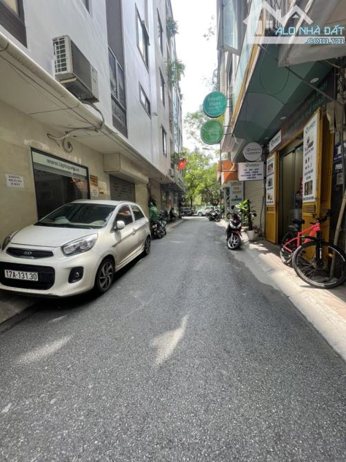 Bán nhà phố Nguyên Hồng, Đống Đa 48m, 4 tầng. Giá: 23.9 tỷ