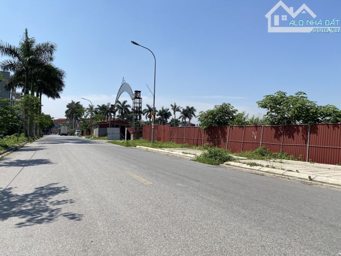 ĐẤT PHƯỜNG XUÂN LÂM - MẶT ĐƯỜNG TÔ QUYỀN/TRÊN ĐƯỜNG VÀO HỒNG HẠC CITY 100M2