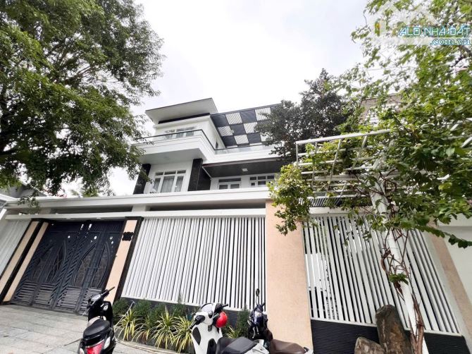 ⭐️🌸Bán căn nhà biệt thự đường C8, Vĩnh Điềm Trung B, Nha Trang chỉ 17 tỷ 290m2 có sổ hồng