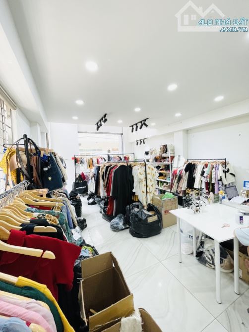Bán nhà mặt tiền yên đỗ bình Thạnh - 4 tầng - 9,9 tỷ.