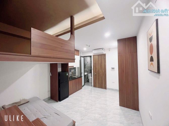 Cầu giấy. 52m. 7 tầng. Gần phố. 10m ra ô tô dừng đỗ. Full phòng. 10,5 tỷ