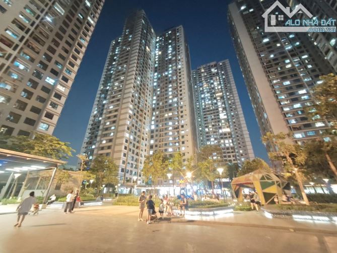 Bán căn 2 ngủ 76,8m2 Full nội thất đẹp nhất dự án Goldmark City, Phú Diễn, Bắc Từ Liêm