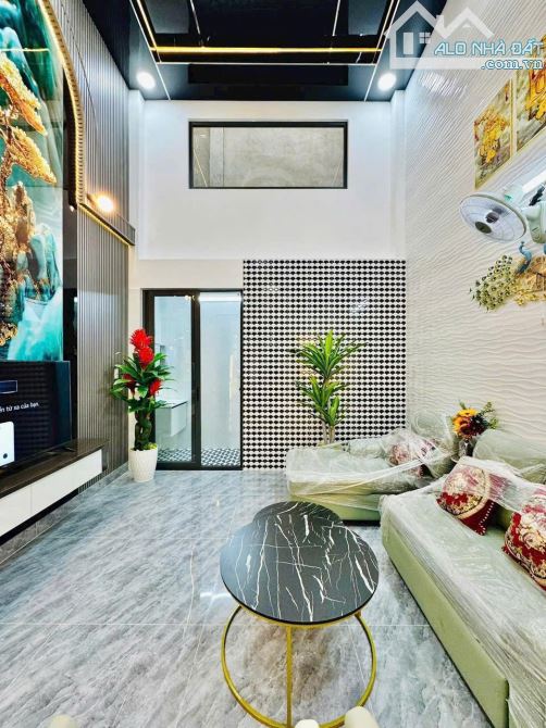 🏡 Nhà Đẹp Hẻm VIP Phan Xích Long, P.2, Phú Nhuận – Trệt Lửng 2 Lầu ST – Giá Tốt
