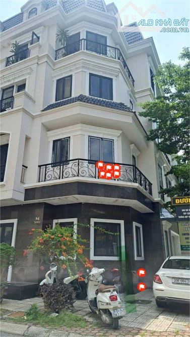 Bán nhà shophouse Hoàng Công lô góc kinh doanh tốt DT: 130m  5 tầng, MT: 20m gía 35tỷ