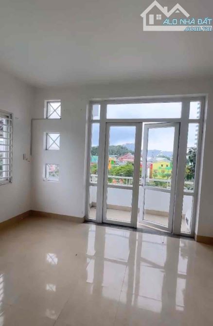 🌟 NHÀ 4.5 TẦNG KIÊN CỐ GẦN NGÃ 5 HOÀNG DIỆU – Ô TÔ VÀO TẬN CỬA – TRUNG TÂM TP
