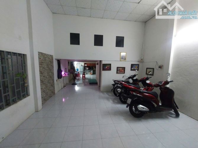 Bán nhà 100m2 LÔ GÓC 2 MẶT HẺM P.An Bình Dĩ An,giáp giới TP Thủ Đức