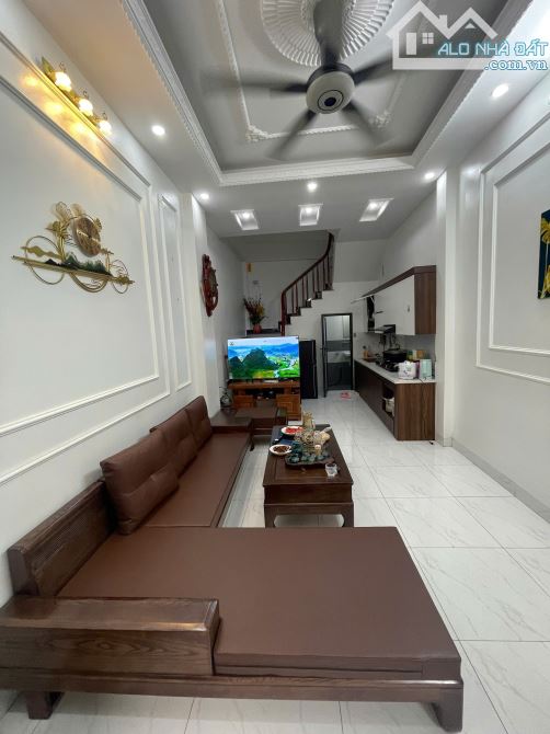 Nghĩa Đô - Cầu Giấy 30m2, 5 tầng, 6,9 Tỷ