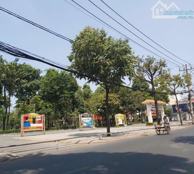 🏠 Bán nhà Gò Vấp, hẻm xe hơi Nguyễn Văn Khối, 106M²( 6 x 17), 3 tầng, 4 Pn, hơn 7 tỷ TL