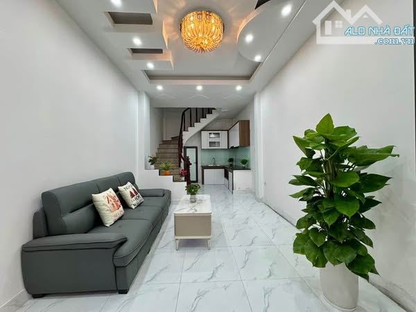 Nhà dân xây- Lương Khánh Thiện- Nguyễn Đức Cảnh- Lô góc- 2 Thoáng- Nhà đẹp- Mặt ngõ thông