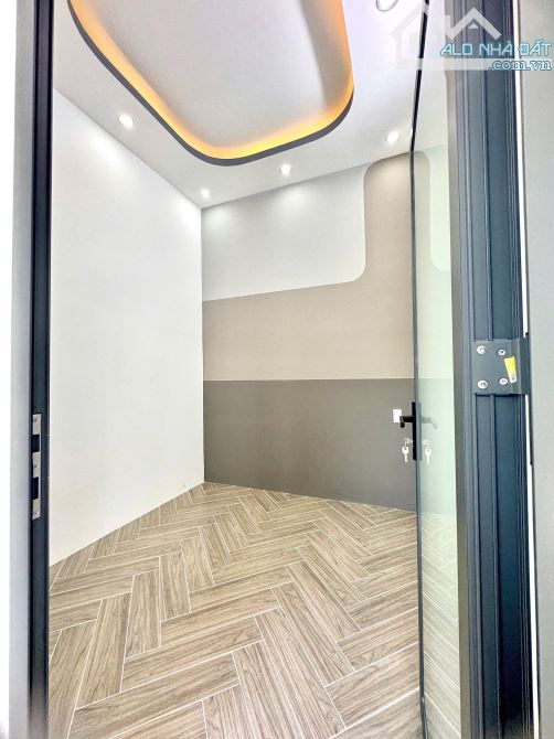 “GIẢM 150TR” NHÀ MỚI TUYỆT ĐẸP GẦN ĐH FPT, NAM CẦN THƠ 6KM- KHU ĐÔNG ĐÚC DÂN CƯ SINH SỐNG - 11