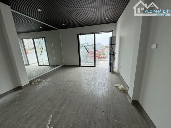Bán nhà Bồ Đề Long Biên 60m2 xây 5 tầng thang máy gara ôtô , ngõ ô tô chạy vòng quanh - 11