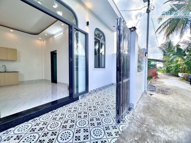 “GIẢM 150TR” NHÀ MỚI TUYỆT ĐẸP GẦN ĐH FPT, NAM CẦN THƠ 6KM- KHU ĐÔNG ĐÚC DÂN CƯ SINH SỐNG - 1