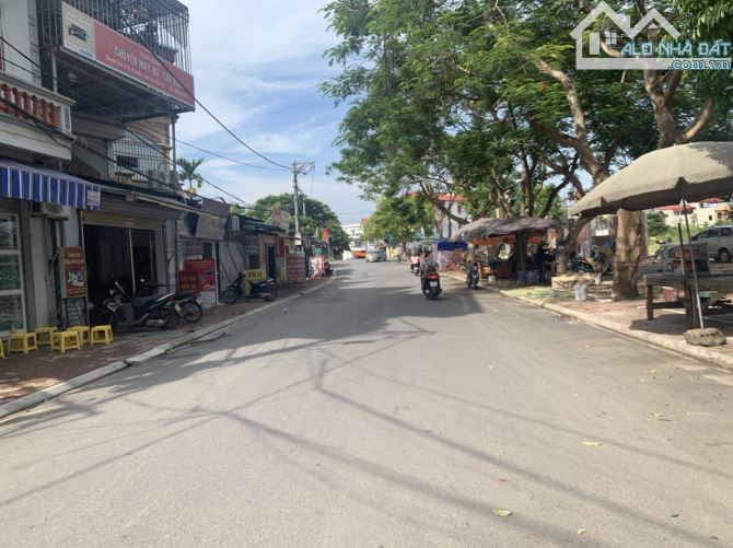 Giá 11 tỷ - 90m2 đấu giá làng Cam Cổ Bi đường 13m vỉa hè, giá đầu tư định cư được - 1