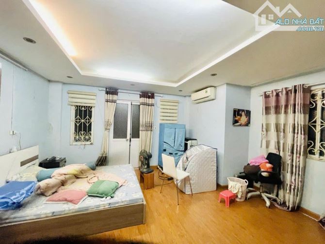 Siêu phẩm căn nhà cần bán 64m2 Phố Bùi Xương Trạch , Thanh Xuân , Hà Nội - 1