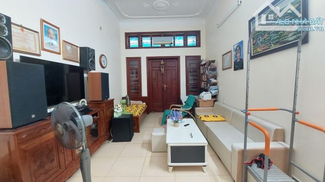 Bán nhà Chợ Đôn, Nghĩa Xá, Lê Chân .7 tỷ,3,5 tầng, 60m. - 1