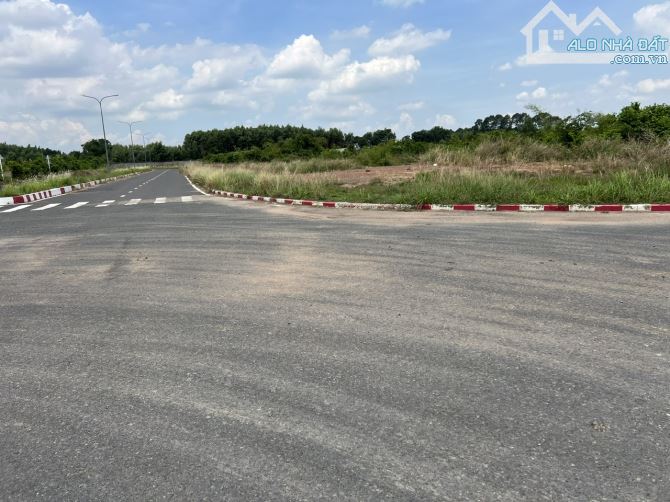 Bán đất xây dựng xưởng (SKC) 31.000m2 giá chỉ 145 tỷ. KCN Trảng Bom-Đồng Nai - 1