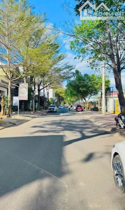 Bán lô biệt thự đường Trương Quang Tuân gần trường chuyên Nguyễn Du - 1