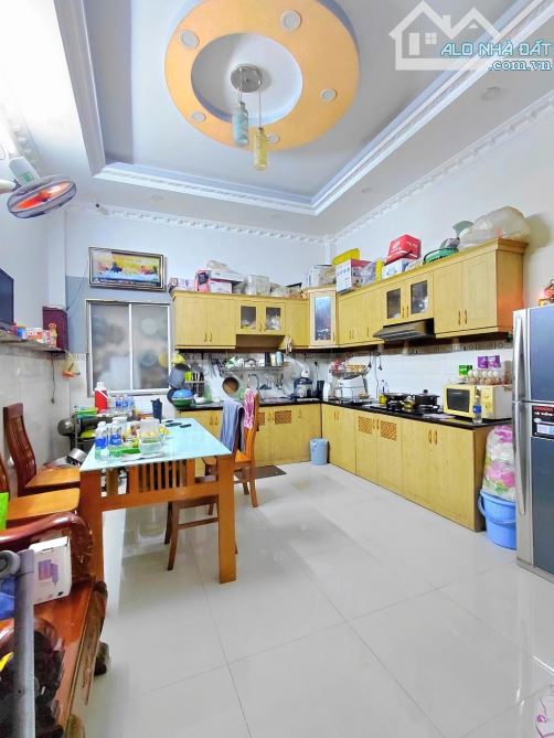 NHÀ 4 TẦNG BTCT - Ô TÔ VÀO TẬN NƠI- GIÁP QUẬN 7 - CHỈ 5 TỶ 5 Huỳnh Tấn Phát Thị Trấn Nhà B - 1