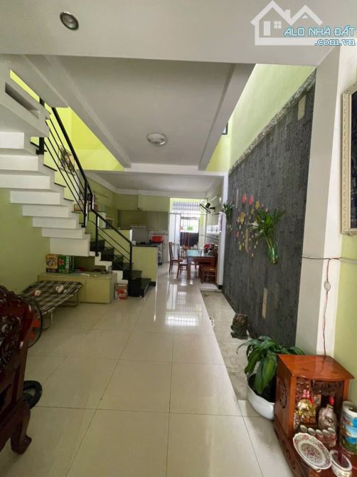 CHỦ GỞI BÁN NHÀ 1 TRỆT 1 LẦU KHU TÁI ĐỊNH CƯ BỬU HOÀ. ĐƯỜNG 6M + VĨA HÈ 3M. GIÁ CHỈ 3,2 TỶ - 1