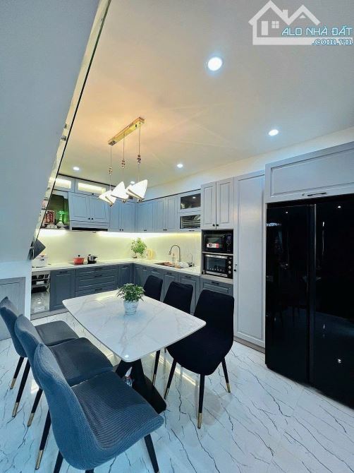 cần bán VILLA  2 MẶT TIỀN vuông vức Phạm Hồng thái   - P10 . Chỉ 10 TỶ 5 - 1