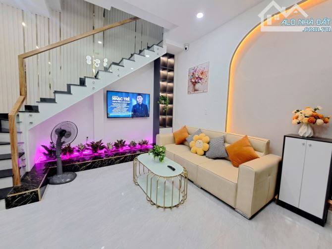 10❌5m, BÁN NHÀ 3 TẦNG, HẺM Ô TÔ, NGUYỄN VĂN KHỐI, P11 GV, 4.xx TỶ - 1