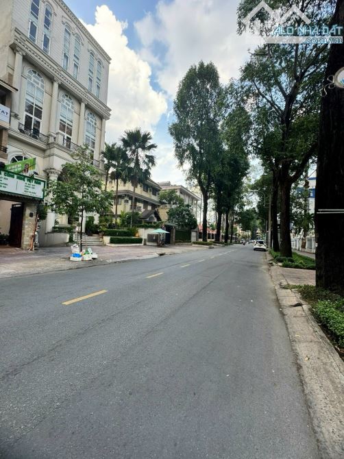 BÁN GÓC 2 MẶT TIỀN VIP - DT LỚN 8M X 30M  –  TRẦN QUỐC THẢO, QUẬN 3 - 1