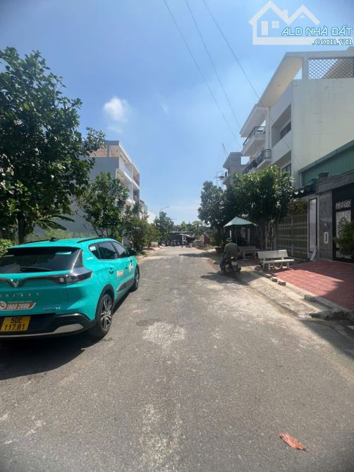 iêu hiếm! Lô đất, sát đại học Văn Lang, Đặng Thùy Trâm (4,2x24m) 100,8m2 công nhận,xây cao - 1