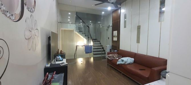 Bán nhà phố Nguyên Hồng, Đống Đa 48m, 4 tầng. Giá: 23.9 tỷ - 1