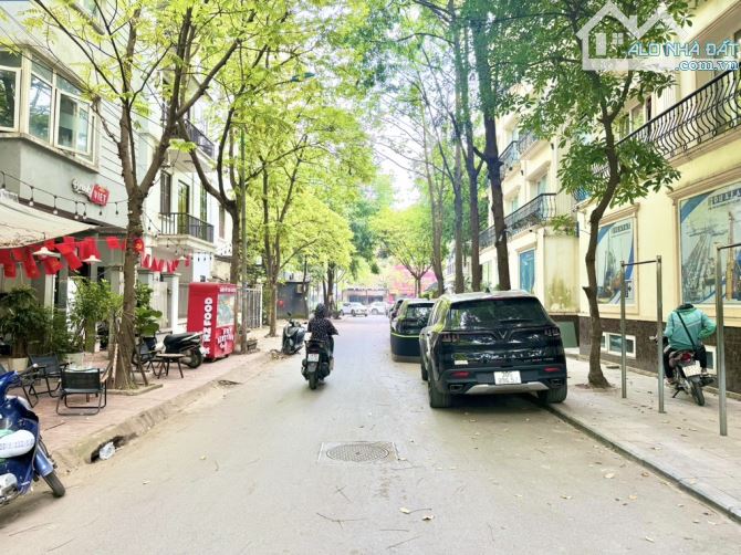 BÁN NHÀ PHÂN LÔ NGUYỄN THỊ ĐỊNH- Ô TÔ TRÁNH, VỈA HÈ RỘNG- 50M2, 5 TẦNG_ GIÁ 19.5 TỶ - 1