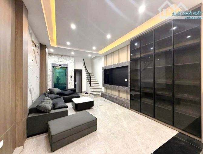Ngay hồ Linh Đàm - 7 tầng thang máy - Một nhà ra phố - Ô tô đỗ cửa - Ngõ thông kinh doanh. - 1