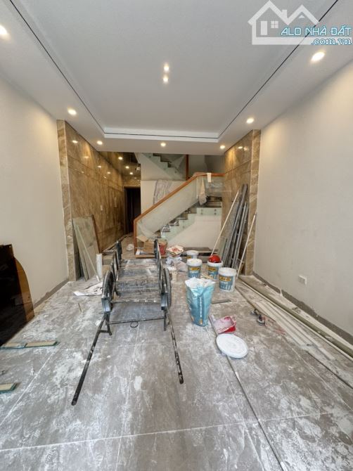 Bán nhà Bồ Đề Long Biên 60m2 xây 5 tầng thang máy gara ôtô , ngõ ô tô chạy vòng quanh - 1