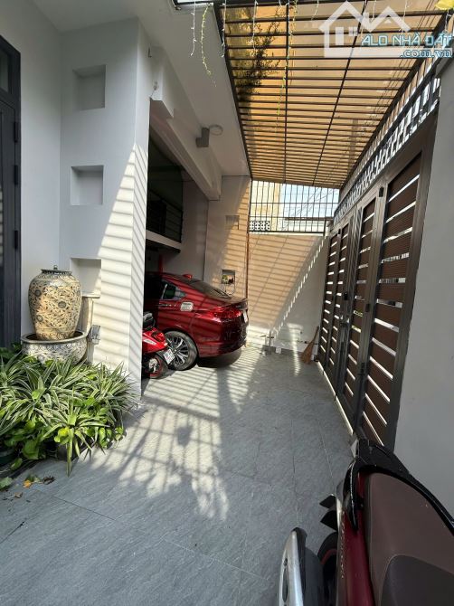Nhà ngang 7,5m hẻm xe hơi giáp Phú Nhuận, 1T 1L, 3 phòng , tặng full nội thất, giá 10,5 tỷ - 1