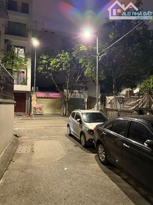 Hơn 9 Tỷ ! Bán Nhà Phú Xá, Tây Hồ - Gần Ô Tô Tránh - 55M - 5 Tầng - 4,6M Mặt Tiền - 1