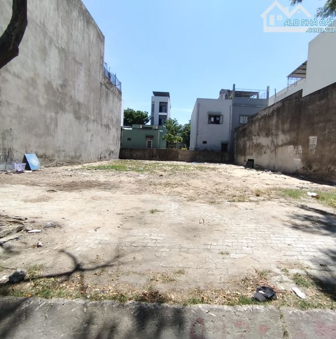 Bán đất mặt tiền, 374 m2, ngang 9m, 12 tỷ, đường 10m5, Nguyễn Tất Thành, Hội An - 1