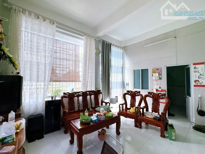 Bán nhà 2 lầu + dẫy trọ 6 Phòng vị trí 2 đường Nguyễn Ái Quốc P.Hố Nai TP Biên Hoà - 1