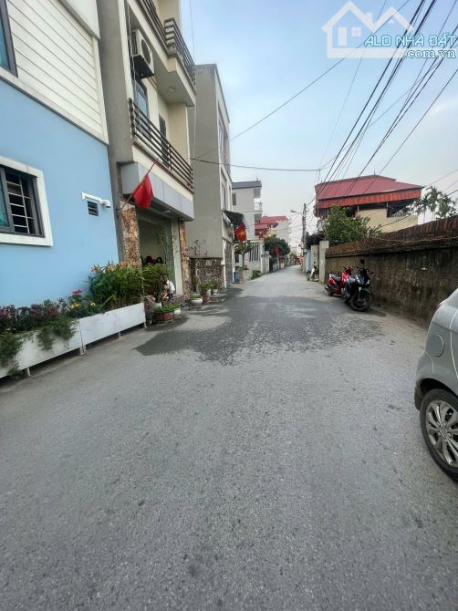 Bán Lô Đất DT 40m2 Yên Nghĩa Hà Đông Mặt Phố Kinh Doanh Thông Thoáng Oto Tránh Nhau - 1