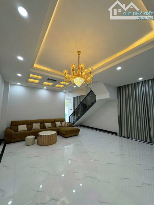 cần chuyển nhượng lại khu nhà như hình quý khách hàng có nhu cầu liên hệ e thành - 1